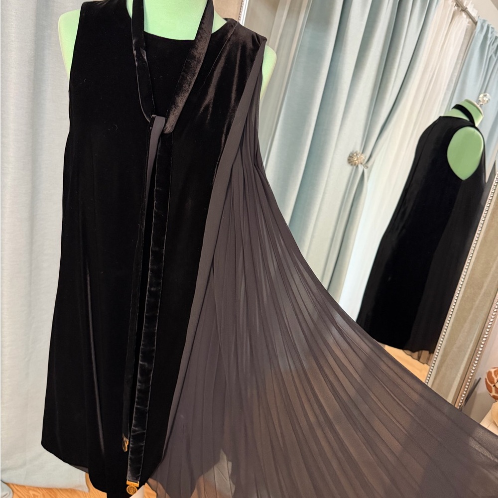Gucci Black Velvet Dress size 40 - Picture 12 of 16